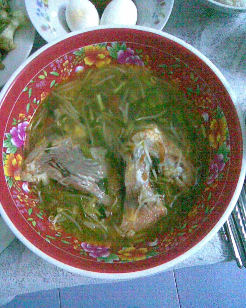 Canh Thụt Ê Đê